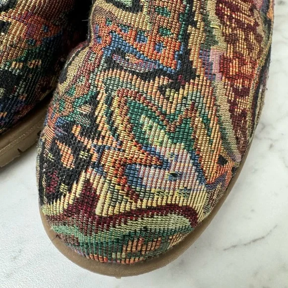 Muk Luks Tapestry Clogs - Size 11 - Picture 9 of 14